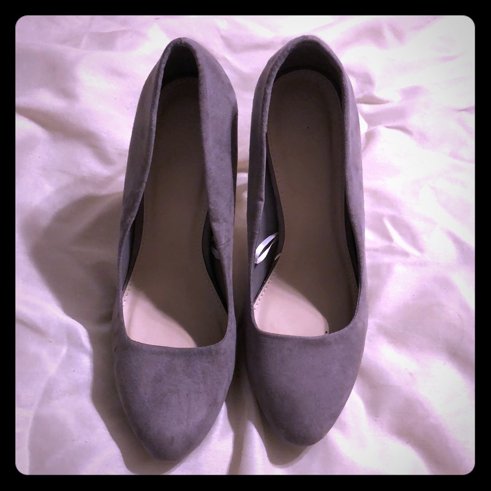 Gray Heels size 8
